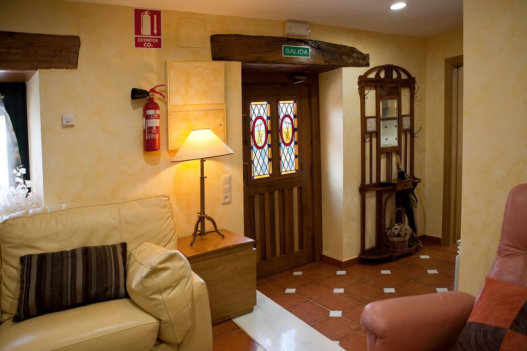 Casa Rural La Majada De Penacorada Guest House Fuentes de Penacorada ภายนอก รูปภาพ